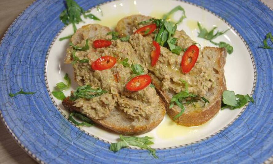 Рецепт паштета иза маши на хрустящиха гренкаха