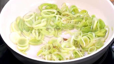 паштет из маша на хрустящих гренках