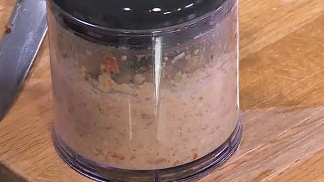 паштет из маша на хрустящих гренках