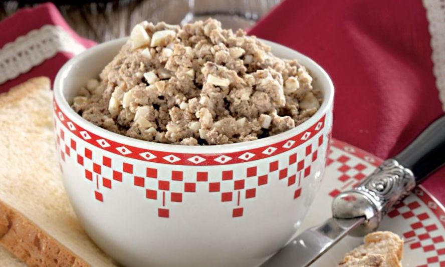 Рецепт пикантного яичного паштета с печенкой