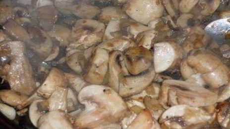 печеночный торт с грибами