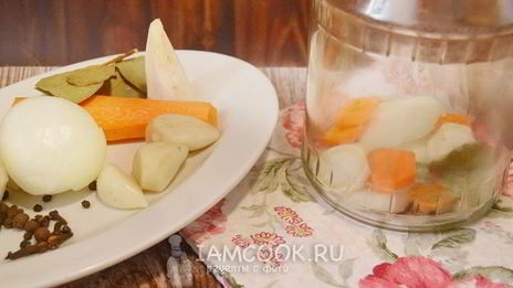 помидоры с петрушкой на зиму