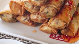 Китайские роллы с курицей и грибами