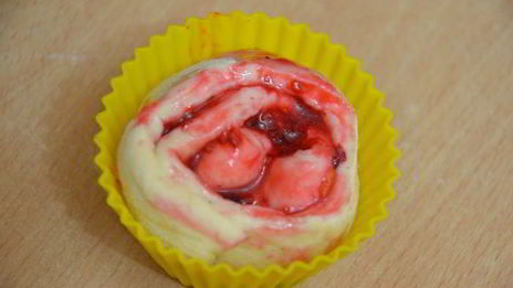 малиново-лимонные роллы к утреннему кофе