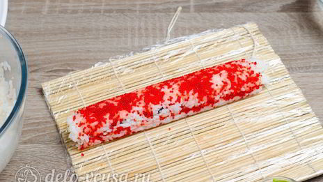 масаго ролл с лососем и сыром