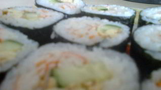 Роллы и гунканы