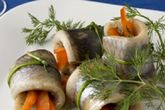 Роллы из селедки с овощами