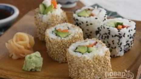 роллы с кунжутом