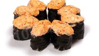 Роллы с лососем и креветками в духовке