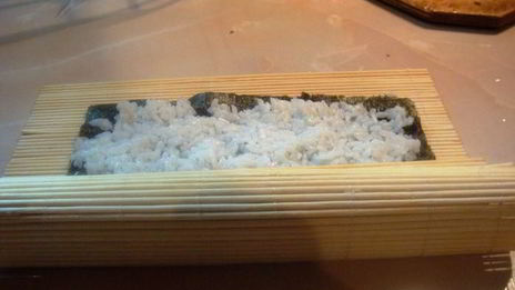 роллы с семгой и авокадо