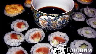 Роллы с семгой и роллы спайс