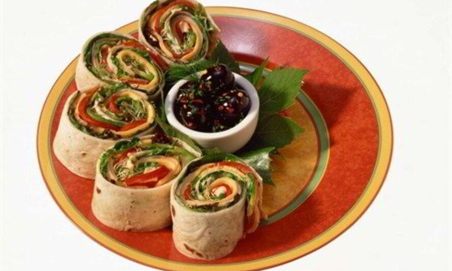 Рецепт роллов с тунцом, шпинатом и морковью