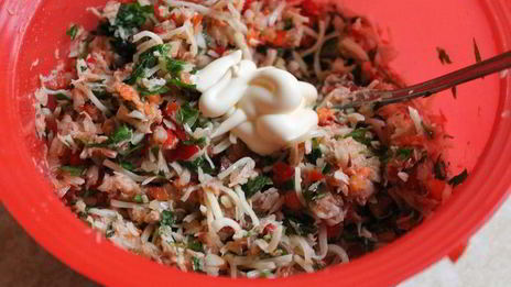 роллы с тунцом