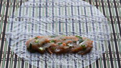 спринг роллы с курицей