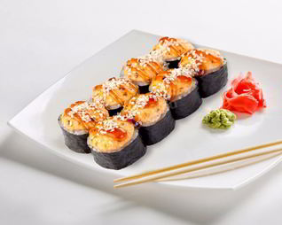 Запеченные роллы с копченой курицей