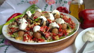 Баклажановые рулетики с сыром и сосисками