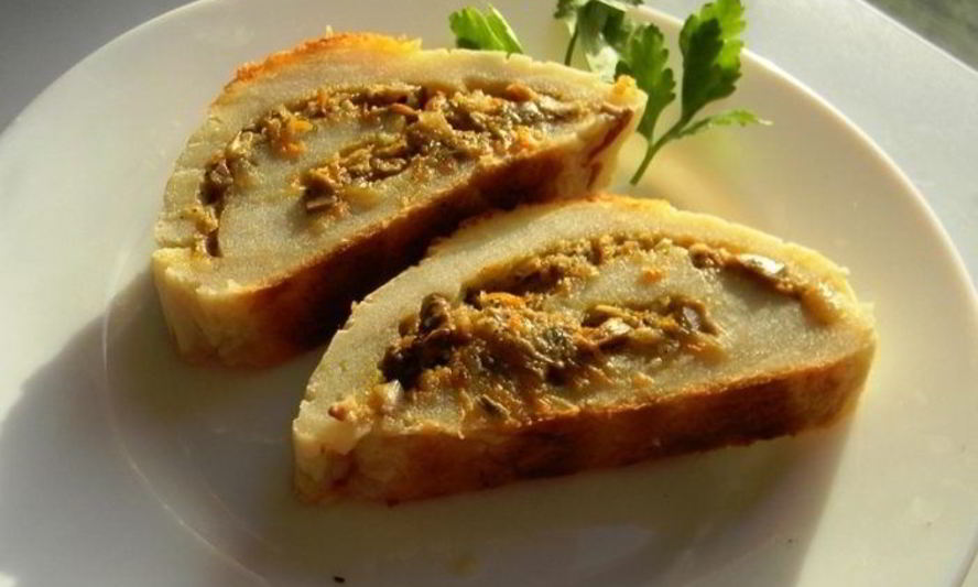 Рецепт картофельного рулета с грибами