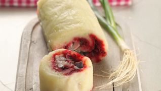 Картофельный рулет с сельдью