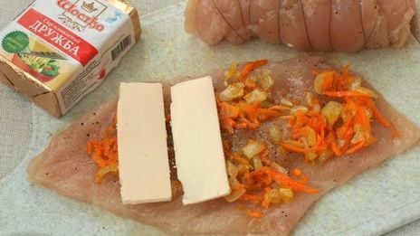 куриные рулетики с плавленным сыром