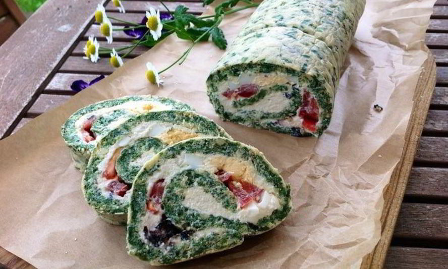 Рецепт летнего рулета из сыра со шпинатом