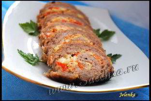 Мясной рулет праздничный