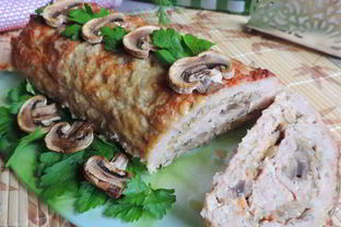 Мясной рулет с квашеной капустой