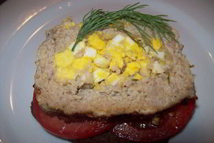 Мясной рулет с яйцом и луком из моего детства