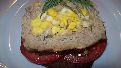 мясной рулет с яйцом и луком из моего детства