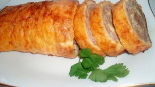 Мясной рулет в духовке вкусно и просто