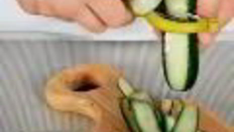 огуречные рулеты с крабовыми палочками