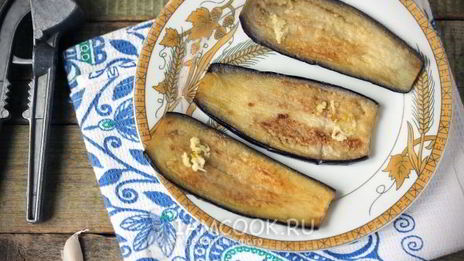 острые рулетики из баклажанов