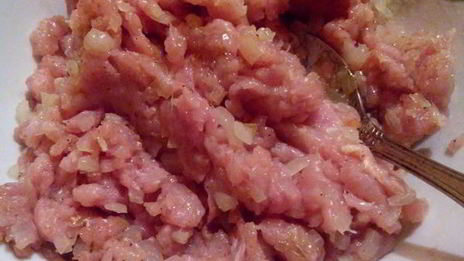 пятнистый куриный рулетик