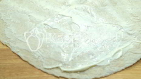 рулет из лаваша с консервированной рыбой