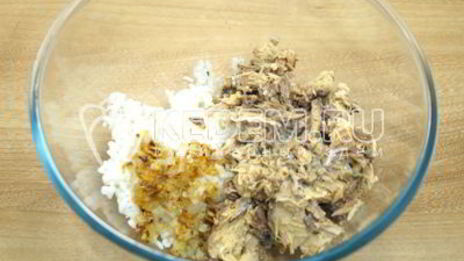 рулет из лаваша с консервированной рыбой