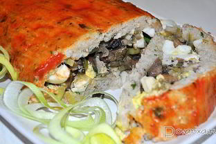 Рулет из рыбного фарша с грибами