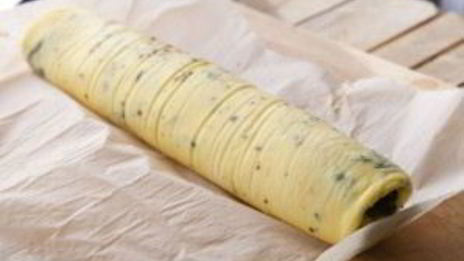 рулет из яиц с начинкой