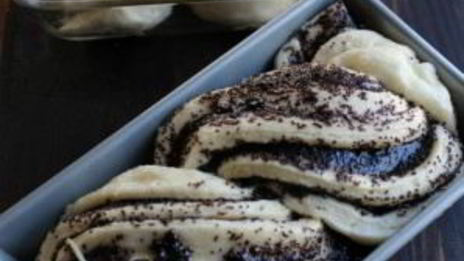 рулет с маком из дрожжевого теста