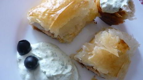 рулет с рыбой из теста фило