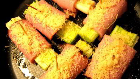 рулетики-букетики под сыром джюгас