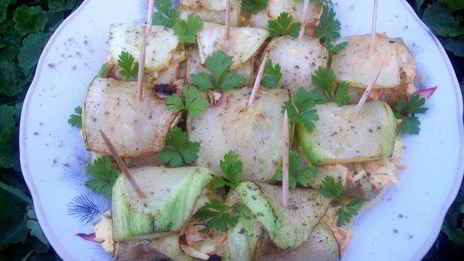 рулетики из кабачков с морковной начинкой