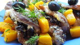 Рулетики из свинины с черносливом