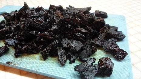 рулетики из свинины с черносливом