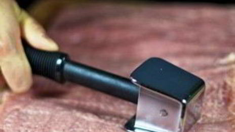 свиной рулет с морковью и черносливом