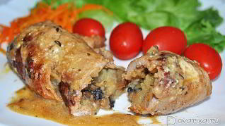 Свиные рулетики с грибами и картошкой