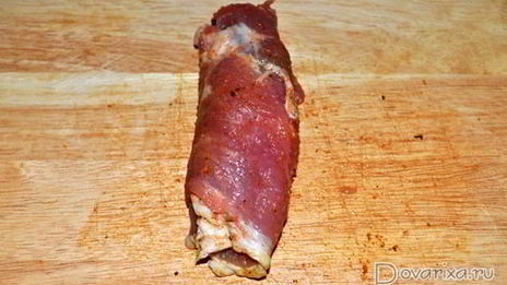 свиные рулетики с грибами и картошкой