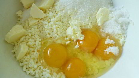 творожный рулет в вафельных коржах