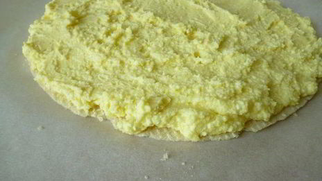 творожный рулет в вафельных коржах