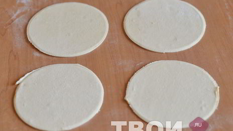 самса из слоеного теста