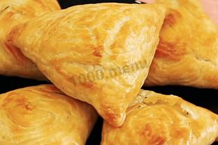 Самса с фаршем из слоеного теста