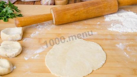 самса с курицей из слоеного теста